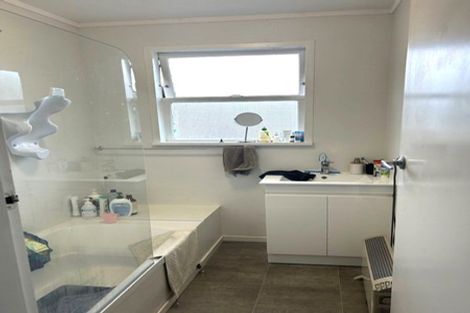 Photo of property in 13 East Street, Greytown, 5712