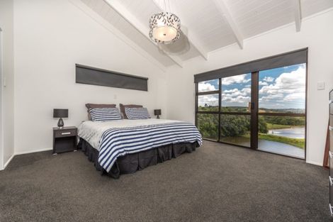 Photo of property in 314 Old North Road, Kumeu, 0892
