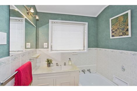 Photo of property in 21 Brynbela Court, Papakura, 2110