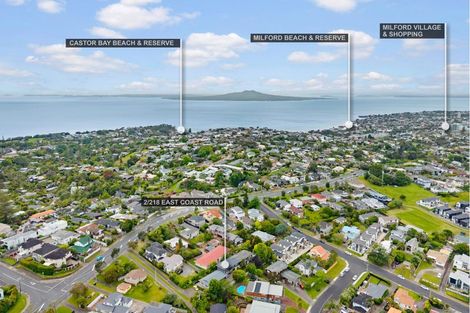 Photo of property in 2/218 East Coast Road, Forrest Hill, Auckland, 0620
