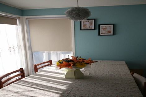 Photo of property in 5 Lisa Rise, Half Moon Bay, Auckland, 2012