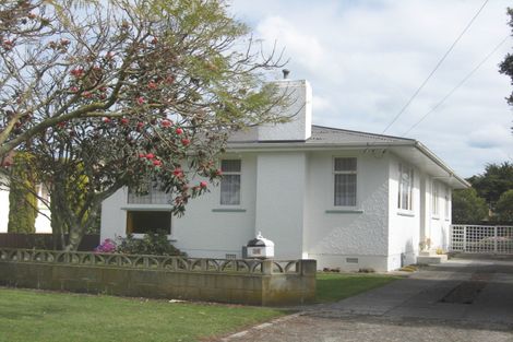 Photo of property in 36 Selwyn Crescent, College Estate, Whanganui, 4500