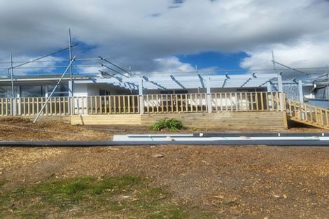 Photo of property in 4 Beazley Place, Glendene, Auckland, 0602