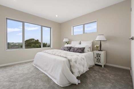 Photo of property in 11a Matisse Drive, West Harbour, Auckland, 0618