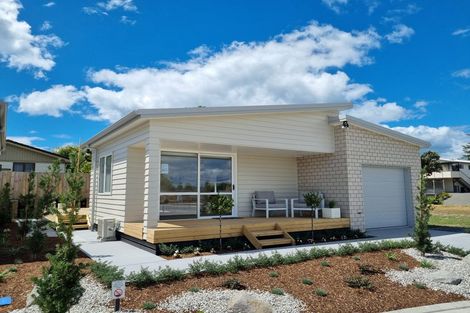Photo of property in 73 Riley Crescent, Papamoa Beach, 3118