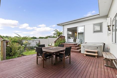 Photo of property in 2 Fern Lane, Whalers Gate, New Plymouth, 4310