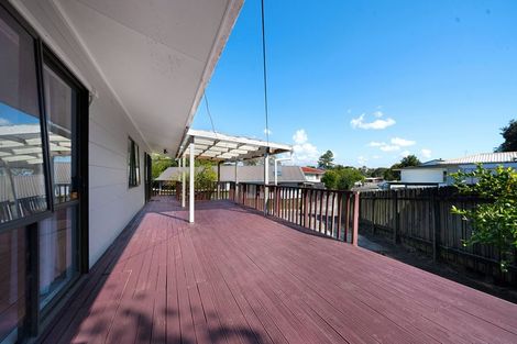 Photo of property in 1/76 Chilcott Road, Henderson, Auckland, 0612