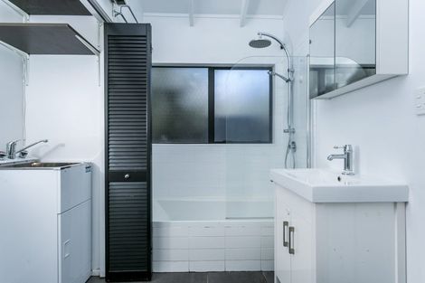 Photo of property in 5/24 Beswick Place, Birkdale, Auckland, 0626