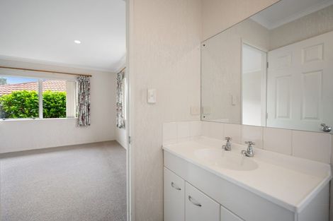 Photo of property in 6 Cabeleigh Drive, Helensville, 0800