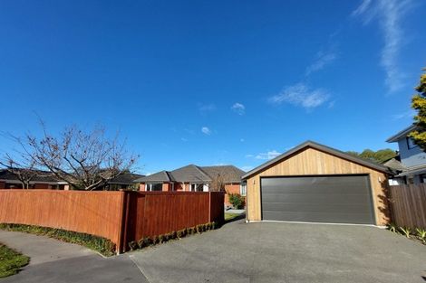 Photo of property in 27 Beatrice Place, Avonhead, Christchurch, 8042