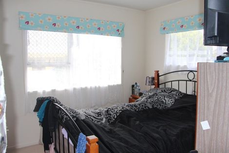 Photo of property in 375 Hobsonville Road, Hobsonville, Auckland, 0618