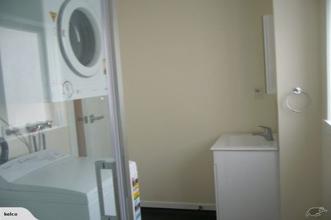 Photo of property in 4 Hawker Street, Mount Victoria, Wellington, 6011