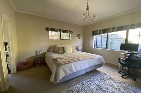 Photo of property in 11 Coventry Close, Ascot Park, Porirua, 5024