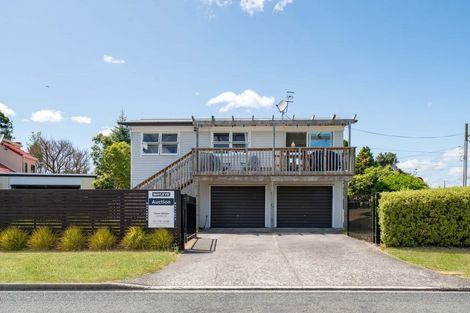 Photo of property in 38 Aubrey Crescent, Rainbow Point, Taupo, 3330