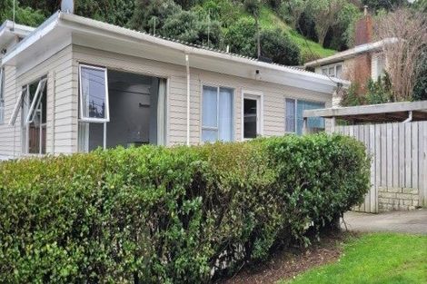 Photo of property in 1 Kiriwai Road, Paremata, Porirua, 5024