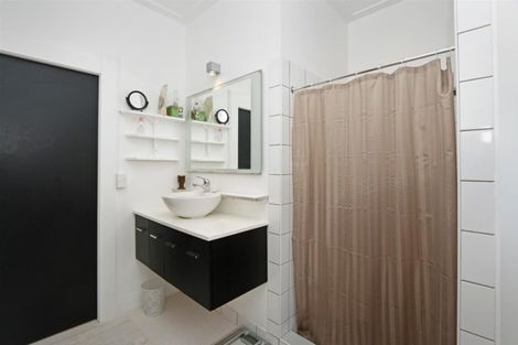 Photo of property in 5 Layard Street, Opunake, 4616