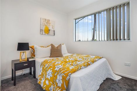 Photo of property in 96b Sturges Road, Henderson, Auckland, 0612