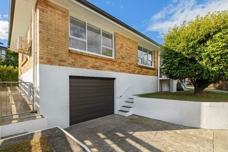 Photo of property in 24 Warwick Place, Brookfield, Tauranga, 3110