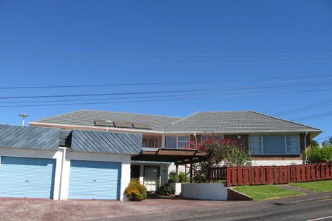 Photo of property in 29 Te Atatu Road, Te Atatu South, Auckland, 0610