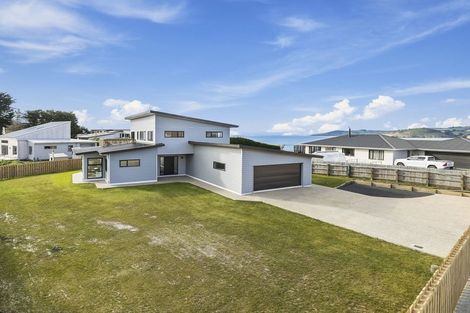 Photo of property in 9 Okahau Terrace, Warrington, 9471