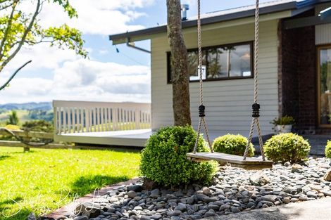 Photo of property in 71 Gorge Road, Maungaturoto, 0520