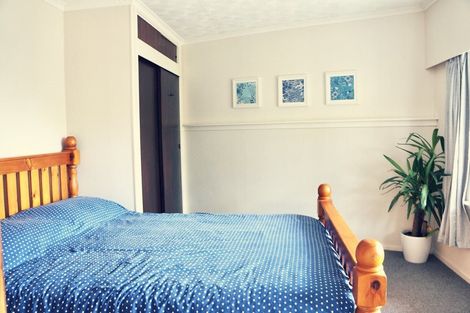 Photo of property in 35 Montgomery Avenue, Rothesay Bay, Auckland, 0630