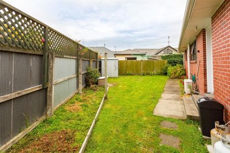 Photo of property in 2/39a Yardley Street, Avonhead, Christchurch, 8042