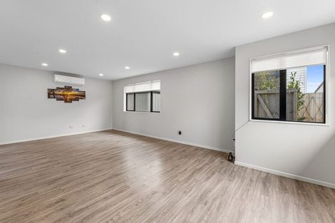 Photo of property in 49 Matata Drive, Takanini, 2112