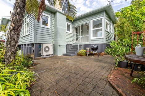 Photo of property in 83 Walker Street, Bluff, 9814