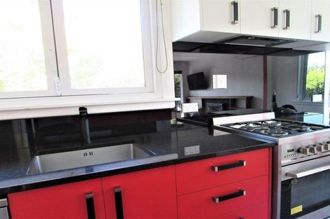 Photo of property in 14 Hickson Street, Featherston, 5710