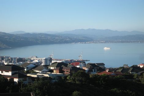 Photo of property in 49 Ashton Fitchett Drive, Brooklyn, Wellington, 6021