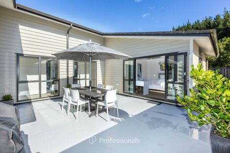 Photo of property in 27 Somerby Mews, Silverstream, Upper Hutt, 5019