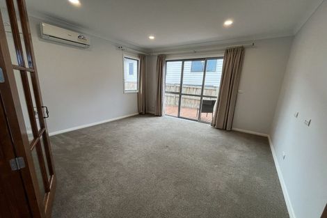 Photo of property in 26 Lagonda Rise, Oteha, Auckland, 0632