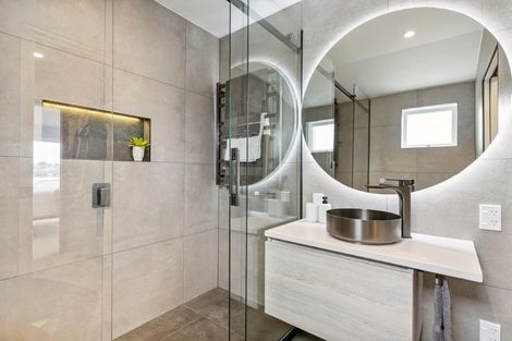 Photo of property in 98 Ireland Road, Mount Wellington, Auckland, 1060