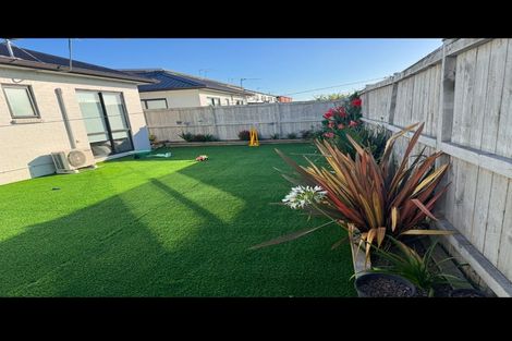 Photo of property in 33 Pepene Avenue, Takanini, 2112