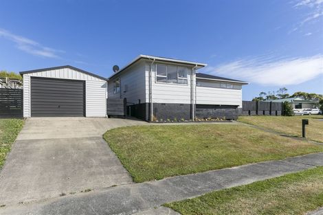 Photo of property in 41 Almora View, Ascot Park, Porirua, 5024