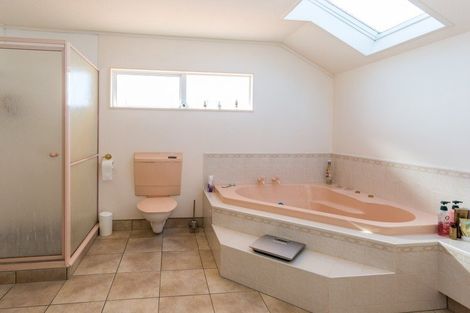 Photo of property in 5 Kingsgate Close, Havelock North, 4130