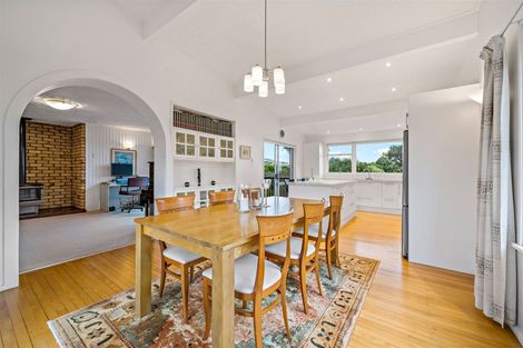 Photo of property in 17 Edgerton Road, Te Atatu Peninsula, Auckland, 0610
