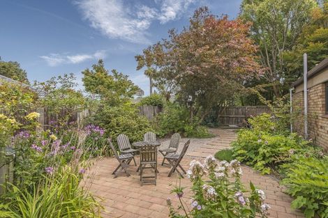 Photo of property in 25 Montclare Avenue, Ilam, Christchurch, 8041