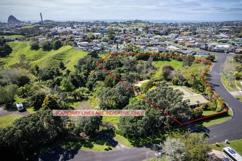 Photo of property in 2 Byron Place, Whalers Gate, New Plymouth, 4310