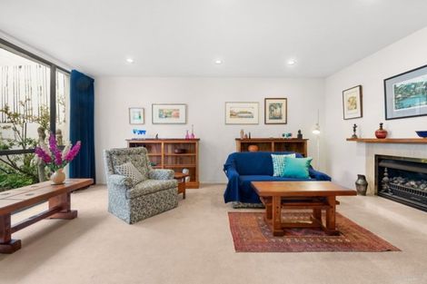 Photo of property in 2/72 Wairoa Road, Narrow Neck, Auckland, 0624