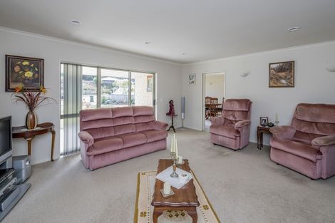 Photo of property in 23 Leanne Way, Waikanae Beach, Waikanae, 5036