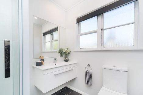 Photo of property in 49 College Street, Awapuni, Palmerston North, 4412