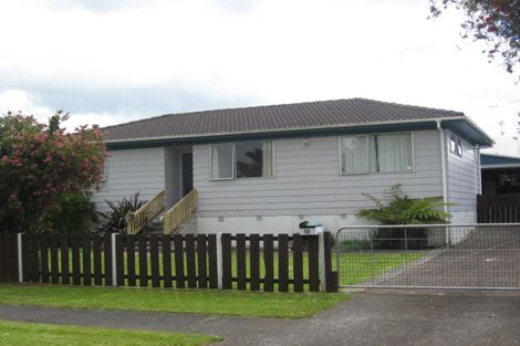 Photo of property in 13 Benton Place, Manurewa, Auckland, 2102