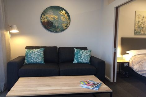 Photo of property in Atrium Towers, 4n/154 The Terrace, Wellington Central, Wellington, 6011