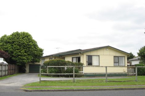 Photo of property in 16 Station Road, Takanini, 2112