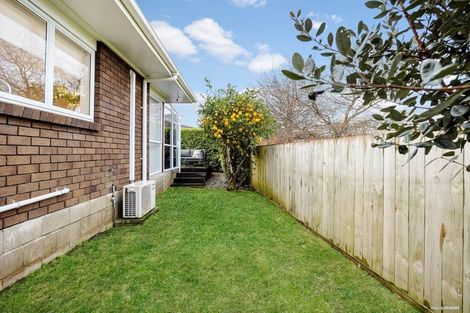 Photo of property in 1/14 Kallaroo Place, Botany Downs, Auckland, 2010