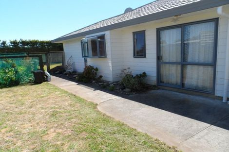 Photo of property in 40 Nuku Street, Tangimoana, 4822