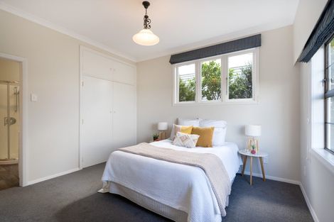 Photo of property in 34 Poto Road, Normandale, Lower Hutt, 5010