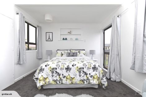 Photo of property in 2 Chalfont Street, Mangere East, Auckland, 2024